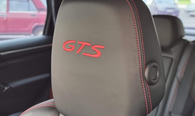 Миниатюра 25 Porsche Cayenne GTS 2013 4.8