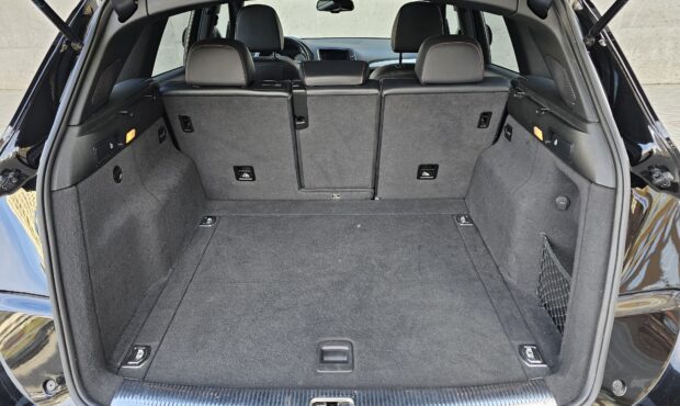 Миниатюра 18 Audi SQ5