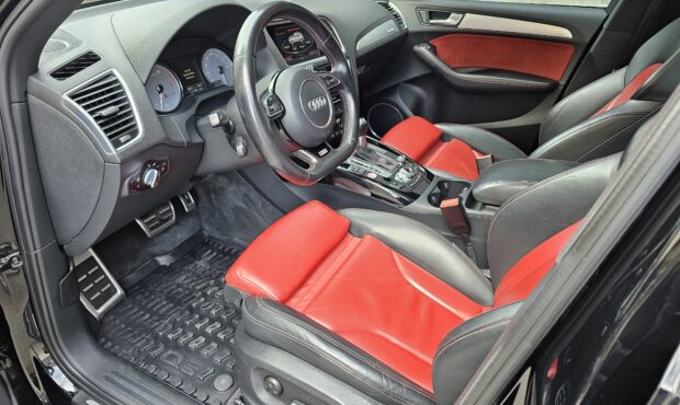 Миниатюра 25 Audi SQ5
