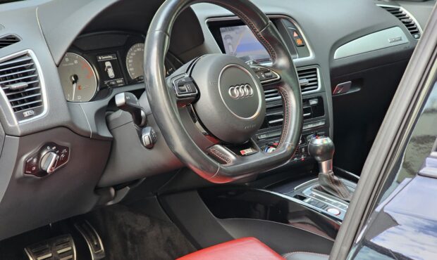 Миниатюра 26 Audi SQ5