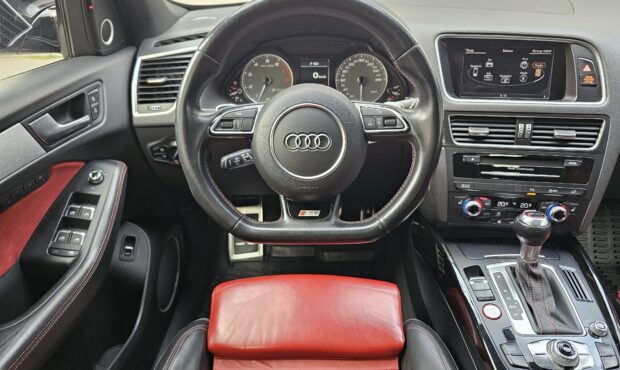 Миниатюра 29 Audi SQ5