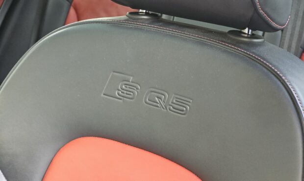 Миниатюра 31 Audi SQ5