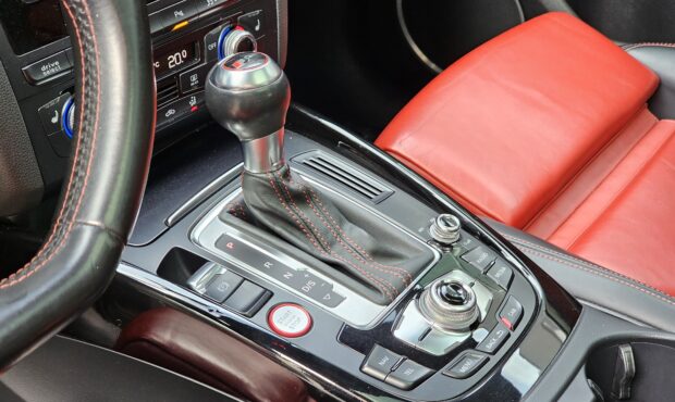 Миниатюра 40 Audi SQ5
