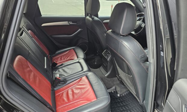 Миниатюра 47 Audi SQ5