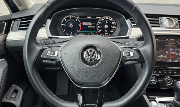 Миниатюра 25 Volkswagen Passat B8