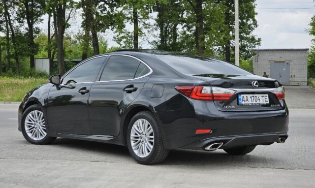 Мініатюра 3 Lexus ES 250