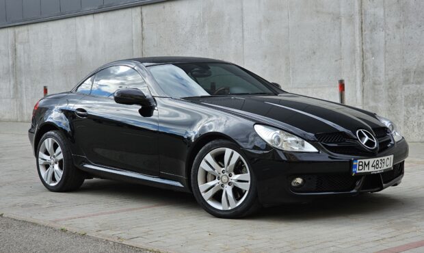 Мініатюра 8 Mercedes-Benz SLK 350