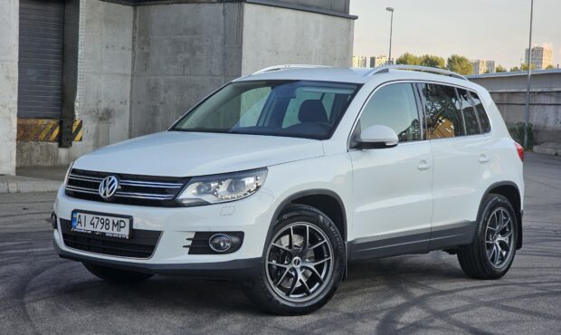 Миниатюра Volkswagen Tiguan 2014