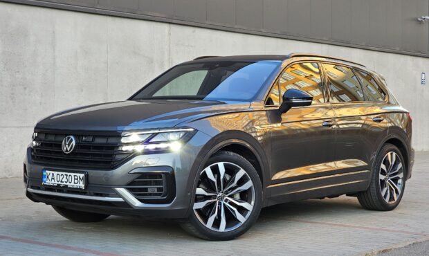 Миниатюра Volkswagen Touareg 2020