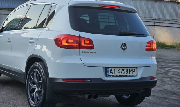 Миниатюра 16 Volkswagen Tiguan 2014