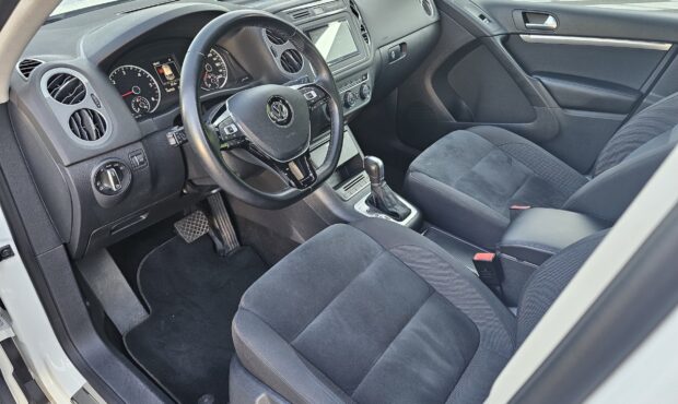 Миниатюра 25 Volkswagen Tiguan 2014