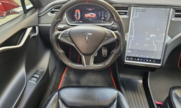 Миниатюра 30 Tesla Model S P90D 2015