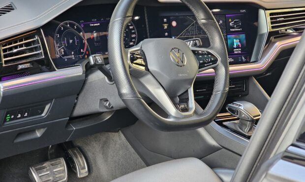 Миниатюра 32 Volkswagen Touareg 2020