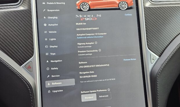 Миниатюра 37 Tesla Model S P90D 2015