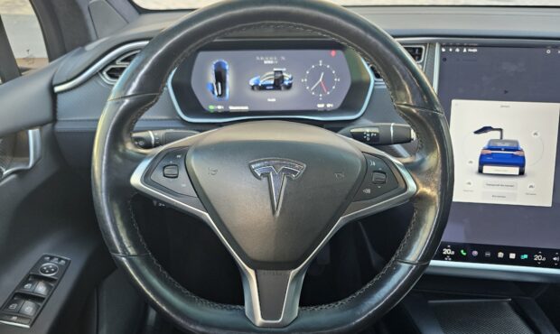 Миниатюра 35 Tesla Model X 100D 2018