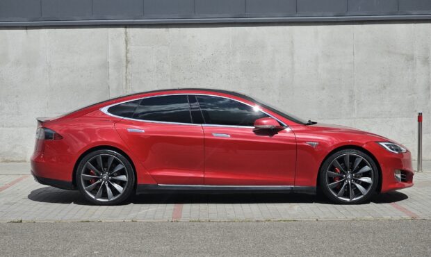 Миниатюра 4 Tesla Model S P90D 2015