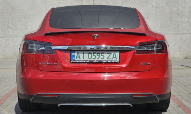 Миниатюра 6 Tesla Model S P90D 2015