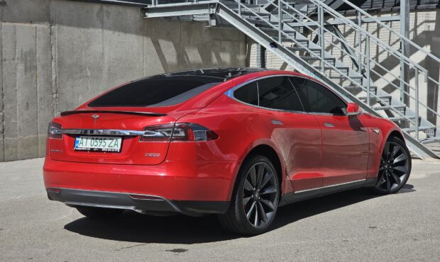 Миниатюра 10 Tesla Model S P90D 2015