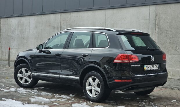 Миниатюра 3 Volkswagen Touareg 2013