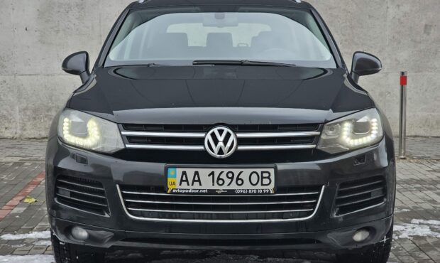 Миниатюра 8 Volkswagen Touareg 2013