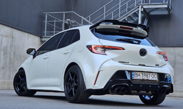 Мініатюра 24 Toyota Corolla 2018