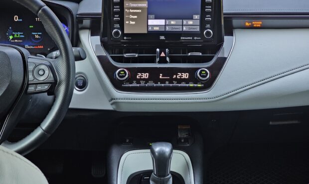 Мініатюра 70 Toyota Corolla 2018