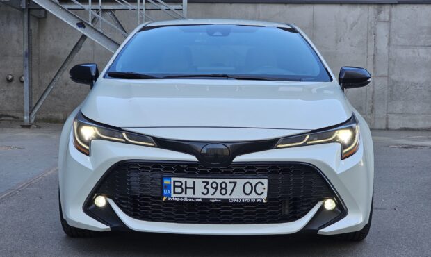 Мініатюра 8 Toyota Corolla 2018