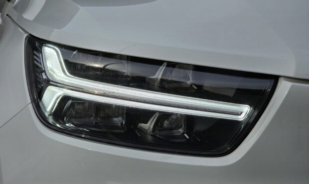Миниатюра 14 Volvo XC40 2021