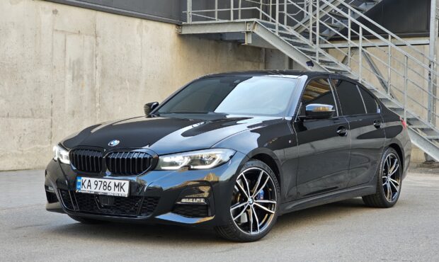 Миниатюра 2 BMW 3 Series 2022