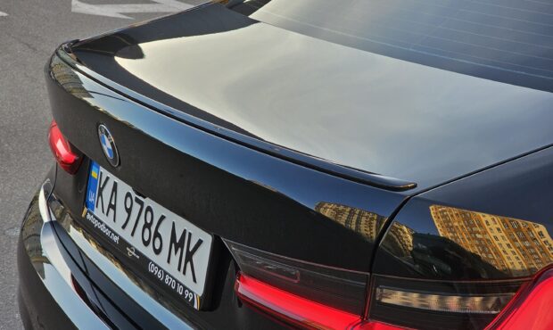 Миниатюра 24 BMW 3 Series 2022