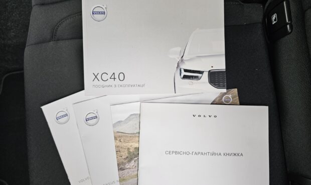 Миниатюра 27 Volvo XC40 2021