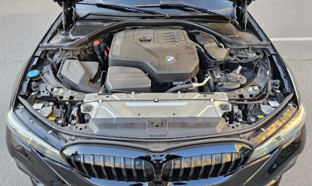 Миниатюра 35 BMW 3 Series 2022
