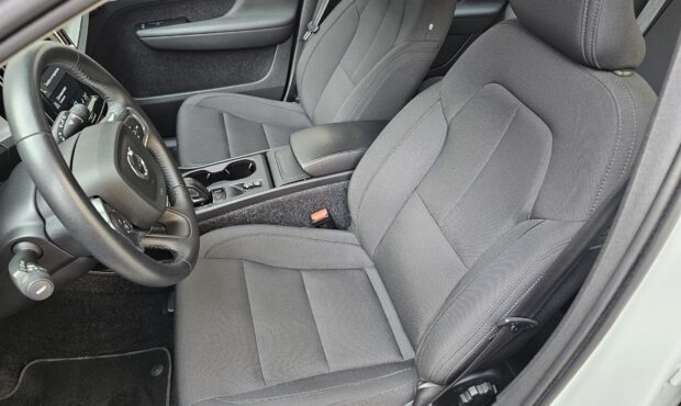 Миниатюра 42 Volvo XC40 2021