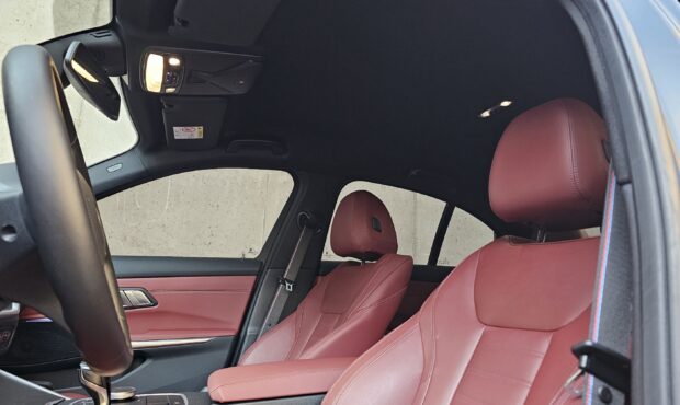 Миниатюра 46 BMW 3 Series 2022