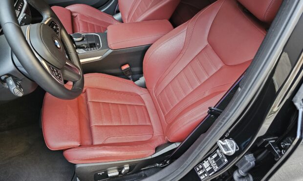 Миниатюра 48 BMW 3 Series 2022