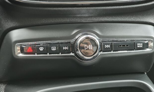 Миниатюра 55 Volvo XC40 2021