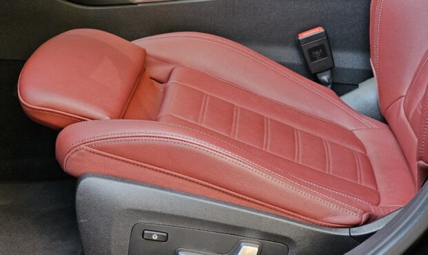 Миниатюра 54 BMW 3 Series 2022