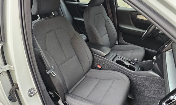 Миниатюра 61 Volvo XC40 2021