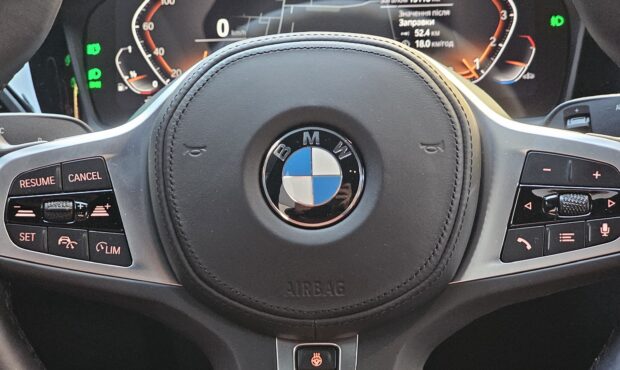 Миниатюра 60 BMW 3 Series 2022