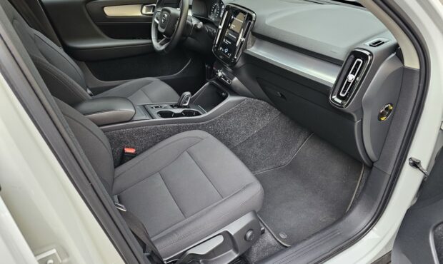 Мініатюра 36 Volvo XC40 2021