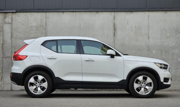 Миниатюра 6 Volvo XC40 2021