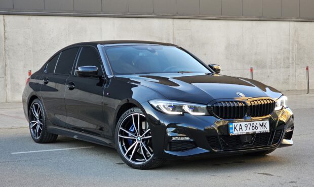 Миниатюра 8 BMW 3 Series 2022