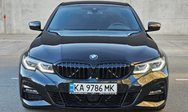 Миниатюра 9 BMW 3 Series 2022