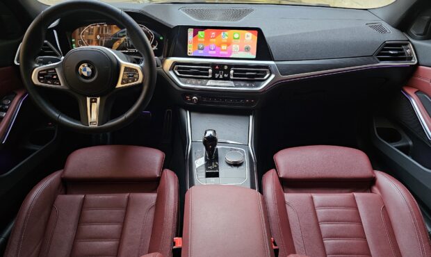 Миниатюра 93 BMW 3 Series 2022