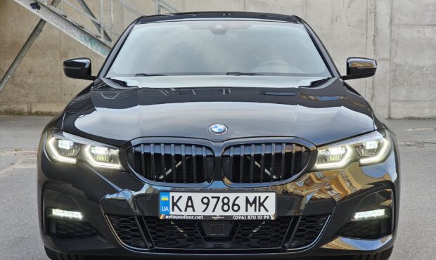 Миниатюра 10 BMW 3 Series 2022