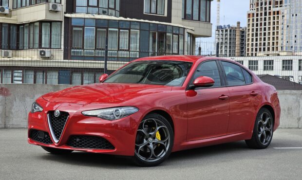 Мініатюра Alfa Romeo Giulia 2019