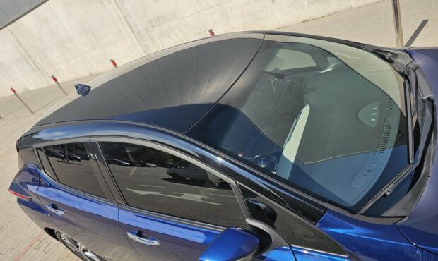 Мініатюра 10 Nissan Leaf 2019