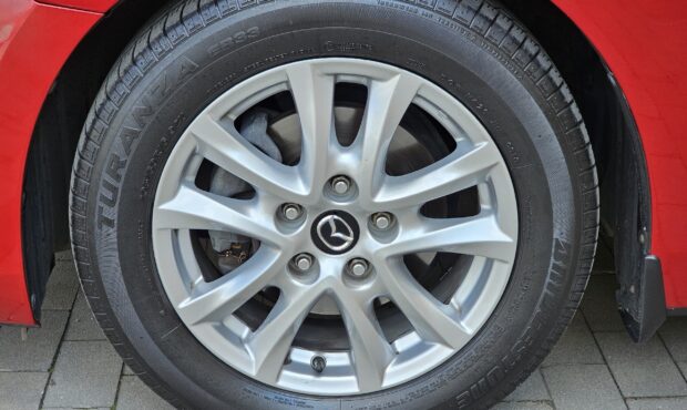 Миниатюра 11 Mazda 3 2018