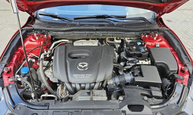 Миниатюра 17 Mazda 3 2018