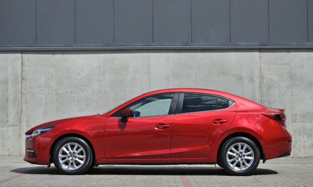 Миниатюра 2 Mazda 3 2018